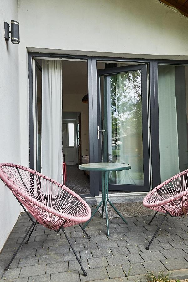 Sadova Park Villa Slesin  Exterior photo